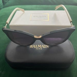 Balmain sunglasses, super cute, never worn, like new condition